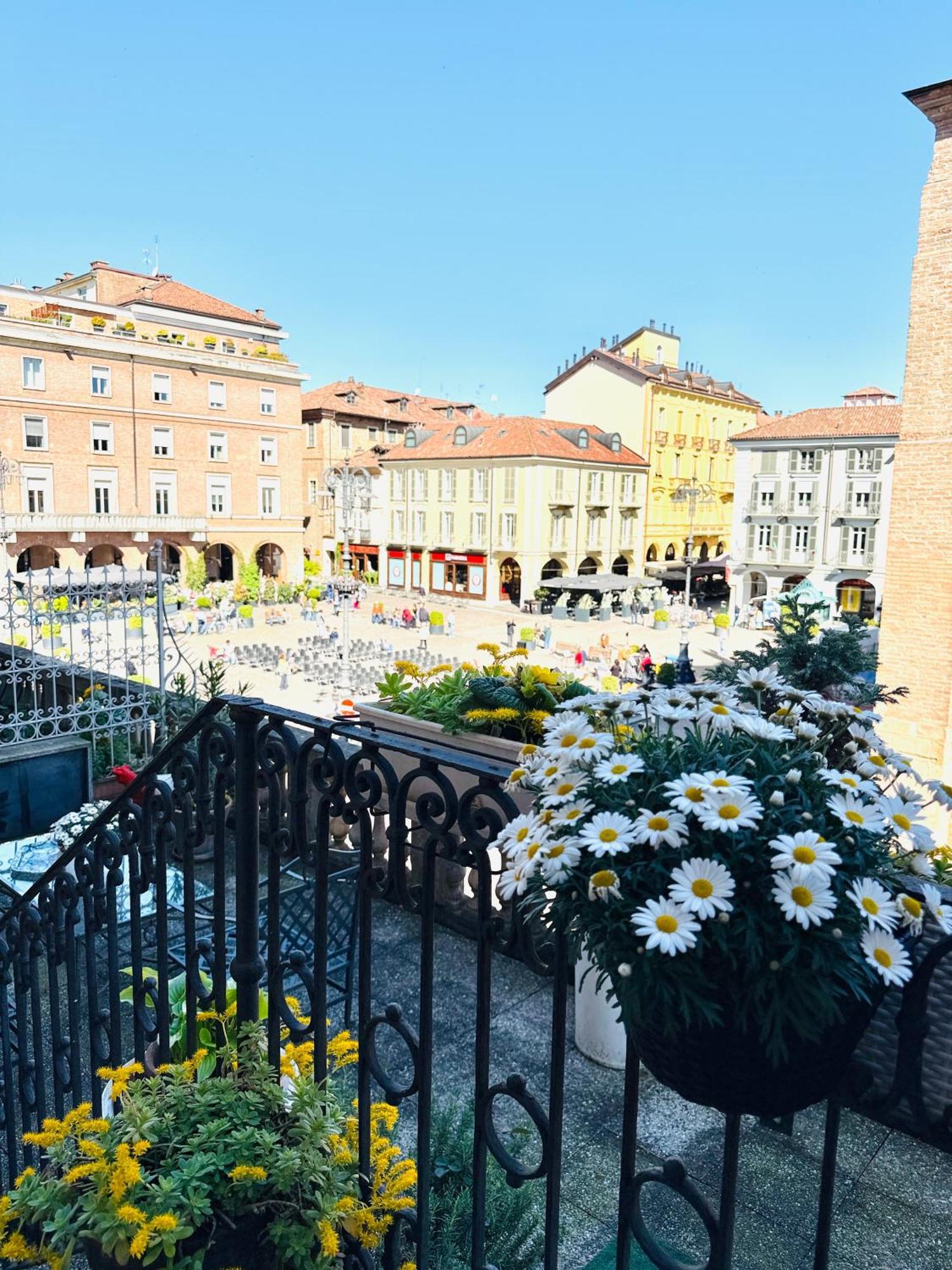 Comecasa San Secondo Terraced Apartment Asti Dış mekan fotoğraf